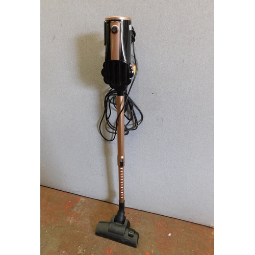 816 - Goodmans re-chargeable vacuum (unchecked)