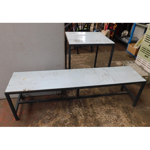 823 - Metal framed table & bench