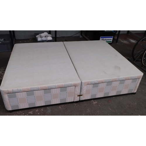 650 - Double divan bed base