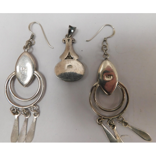 152 - Silver - pendant & matching earrings