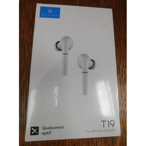 527 - Brand new and sealed Haylou T19 earbuds