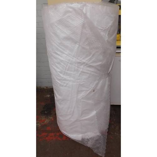 548 - Large roll of bubble wrap - approx. 4' wide