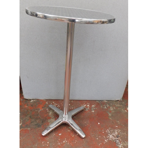 561A - Circular pub table - approx. 45