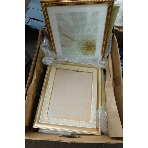 644 - Box of picture frames