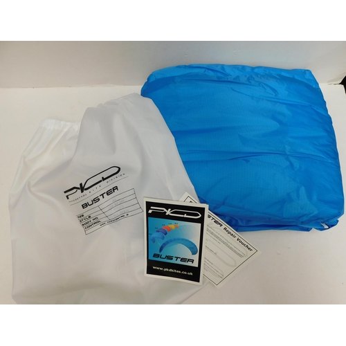 697 - Para control kite in bag with instructions