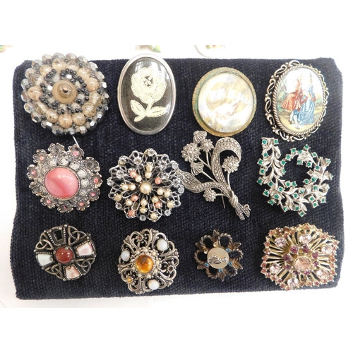 119 - Brooches