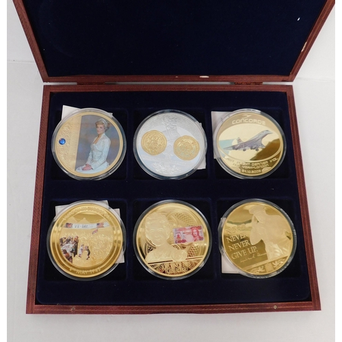 134 - Set of - gold plated/coins - cased