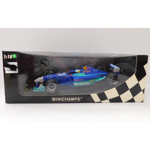 176A - Minichamps 1.18 scale - die cast/model Sauber Show car - 2002 Ltd. Edition of 1302 pcs - boxed