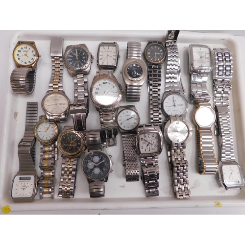 187 - Silver tone & stainless steel - gentlemen's wristwatches including - Lorus/DKNY/Casio & Accurist