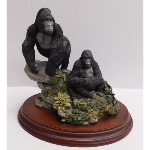 203 - Country Artists - Gorillas/figural group