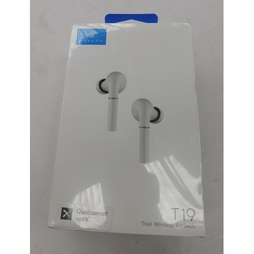 522 - Brand new and sealed T19 earbuds
