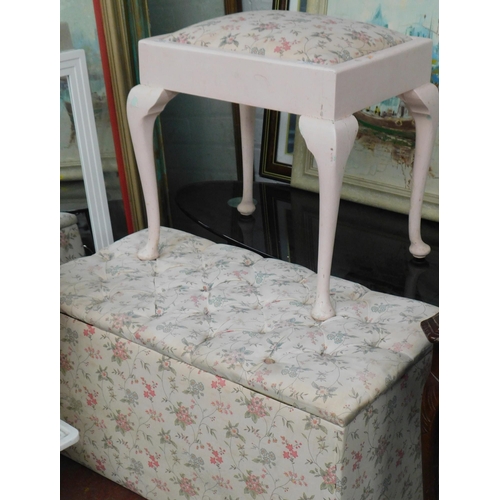 594 - Matching blanket box and stool
GREEN SALE - SPEND £1 - AVOID THE GROUND - no commission to pay