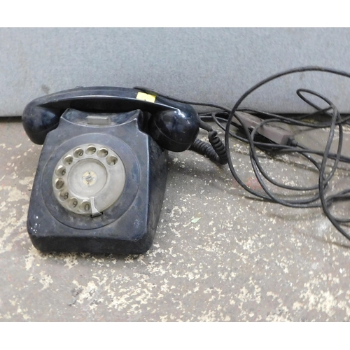 700 - Vintage GPO telephone