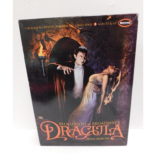 28 - Moebius Models/Dracula - deluxe model kit/as new