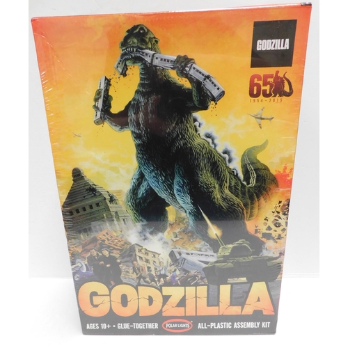 2A - Polar Lights/Godzilla - model kit/packaged as new