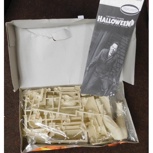 42 - Polar Lights - Michael Myers/Halloween - model kit