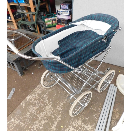 545A - Collection of baby equipment incl. high chair and Silvercross pram