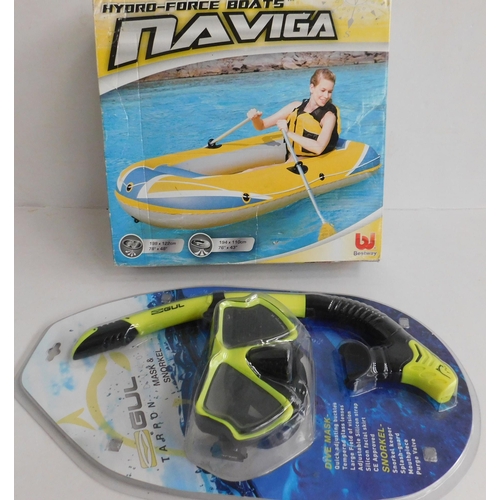 552 - Boxed dinghy and mask and snorkel set - new/sealed