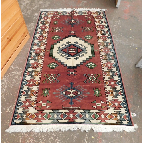 563A - Vintage rug - approx. 78