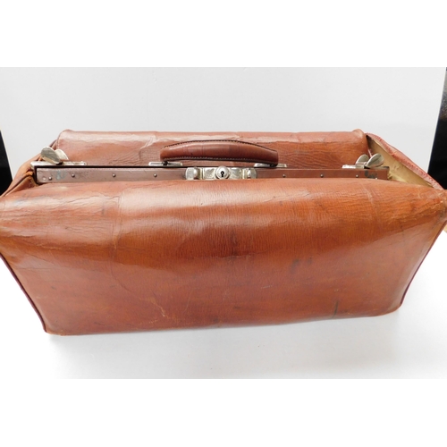 6 - Leather - Gladstone bag