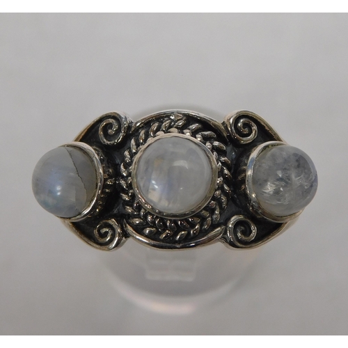 76 - Silver - moonstone set/ring