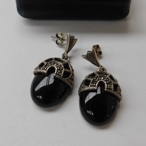 205 - Silver - marcasite & onyx set/earrings