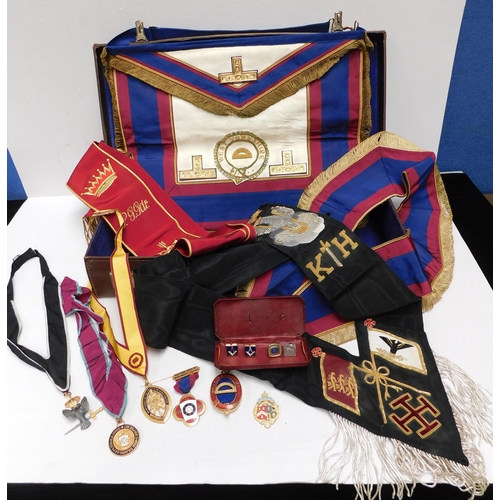 261 - Masonic - medals & regalia