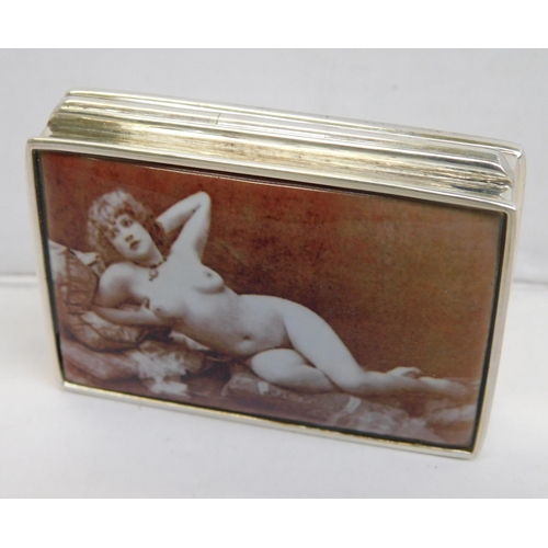 145 - Silver - Victorian erotica style - pill/trinket box