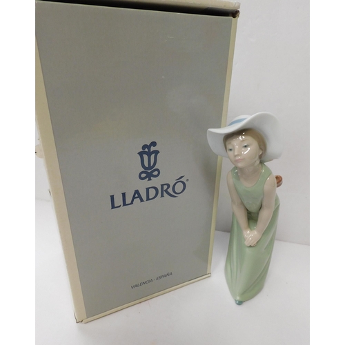 49 - Lladro - Curious Girl/No.0500 - boxed/no damage