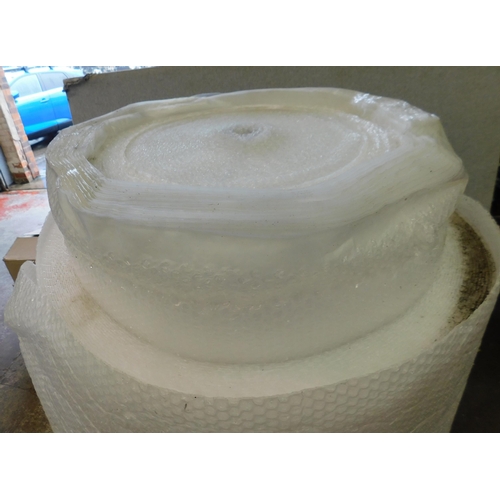 541 - Large roll of bubble wrap - approx. 28