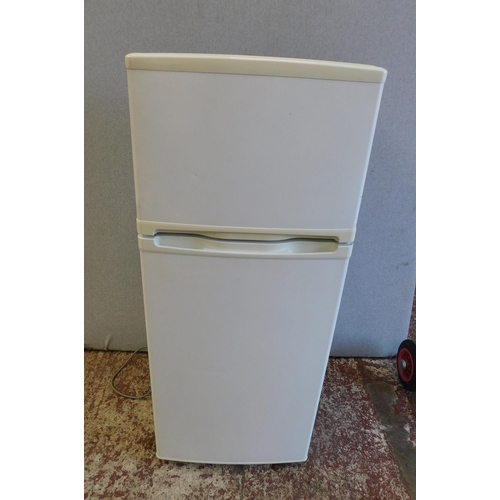 542 - Fridge freezer W/O