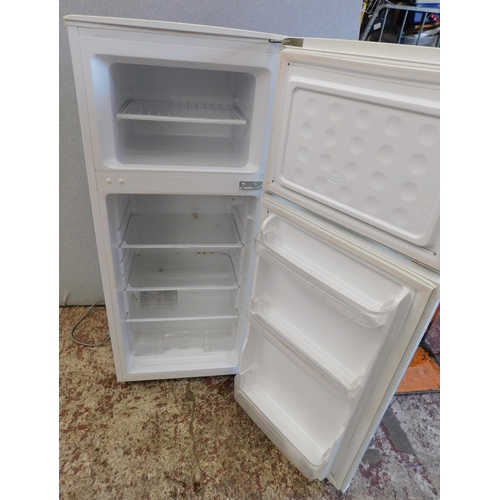 542 - Fridge freezer W/O