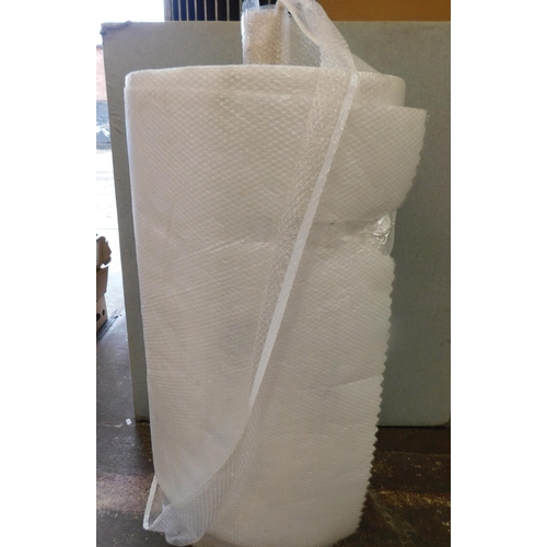 550 - Large roll of bubble wrap - approx. 28