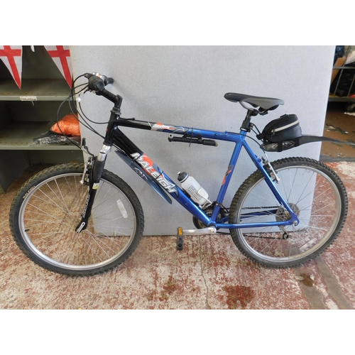 587 - Adult Raleigh - 18 speed bike - good order