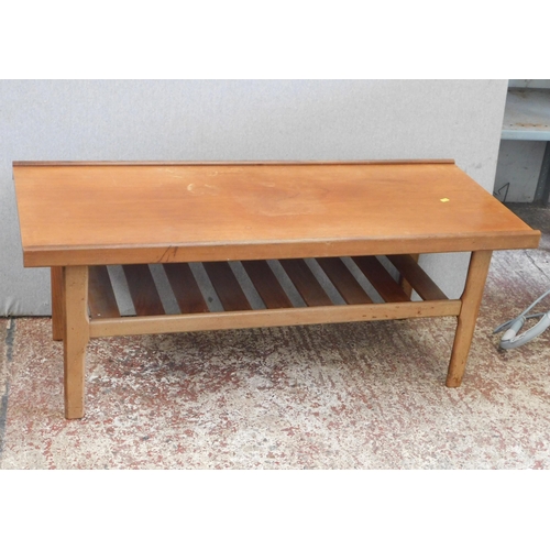 599A - Mid-century coffee table