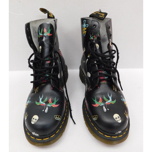 605 - Dr Martens pascal boots - size 9