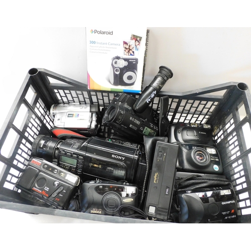 68 - Camcorders & cameras - including Canon/Samsung/ Praktica/Sony & Pentax