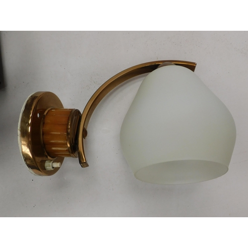 72 - Brass - wall light