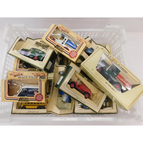 31 - Lledo & Matchbox - die cast/model vehicles