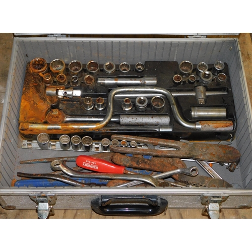 510 - Flight case of tools incl. socket set etc.