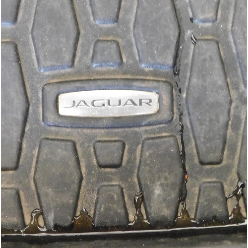 539 - Jaguar boot protector/tidy - approx. 47