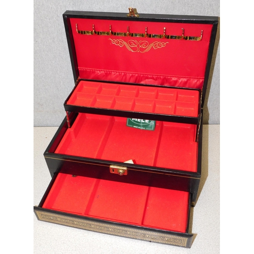 683 - Vintage jewellery box with key