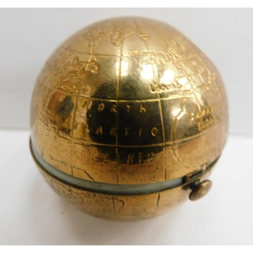 122 - Mixed collectables - incl. 1950s Pymalion globe powder compact