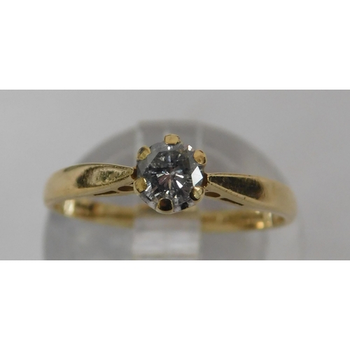 131 - 18ct Gold 1/4 carat diamond solitaire ring - size K, 1.93g weight