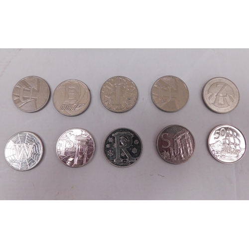 18 - Collection of alphabet 10p - incl. ten with letters; Z, U, B, F, S, W, U, R, P - plus New Zealand 50... 