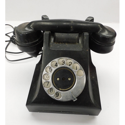 177 - Bakelite telephone