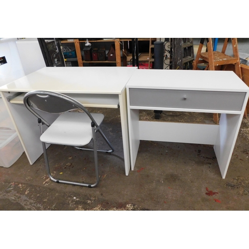 290A - Extendable desk and Argos desk and chair