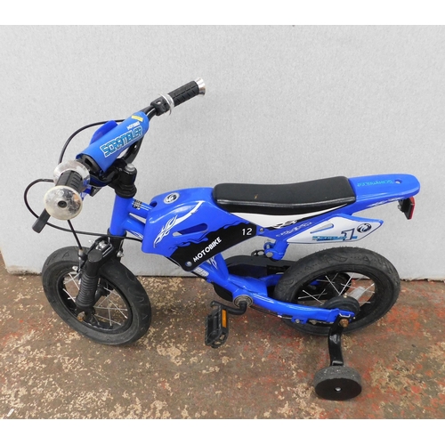 293 - Kids bike with stabilisers - needs attention