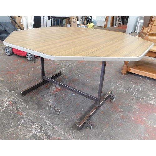 466 - Tilting office table - approx. 44