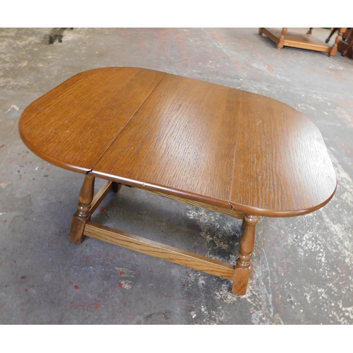 468A - Small vintage oak drop leaf coffee table